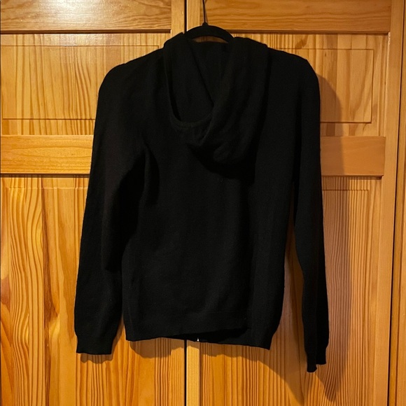 100% Cashmere Black Lord & Taylor Woman’s Zip Up Sweater Size Medium - Picture 4 of 4